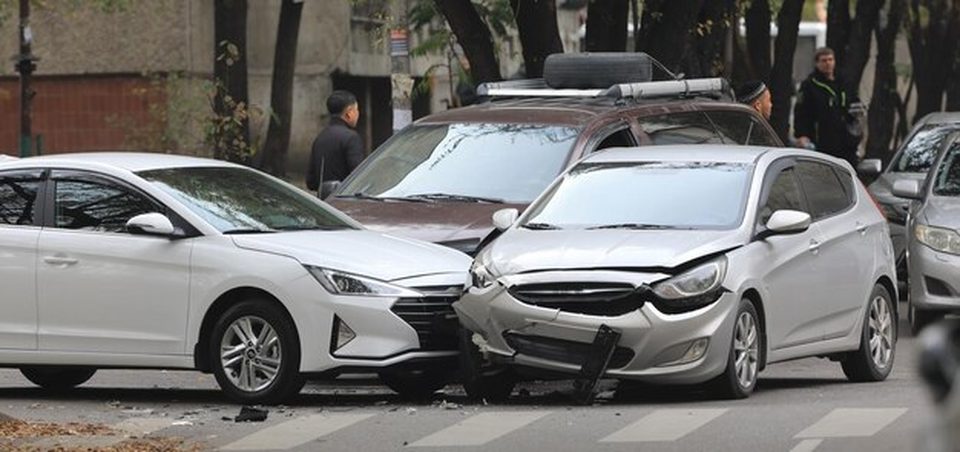 Video AI detecting a road collision from a traffic camera