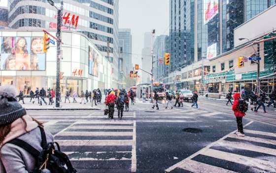 Video AI measuring crowd density and detecting people in a public space