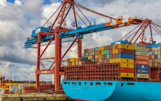 Video AI detecting ship-to-shore cranes and containers at a port